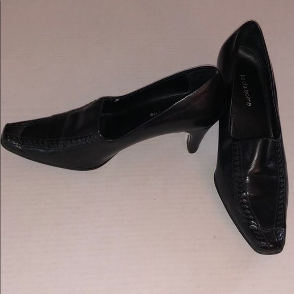 Liz Claiborne Heels Black - Picture 3 of 8